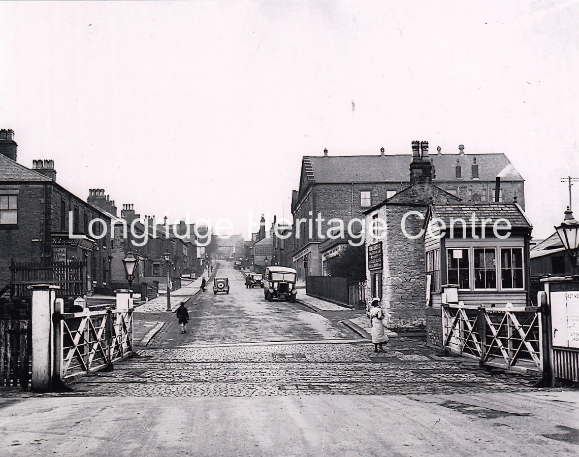 495B - Berry Lane - Looking uphill from the Railway level crossing - 1939
